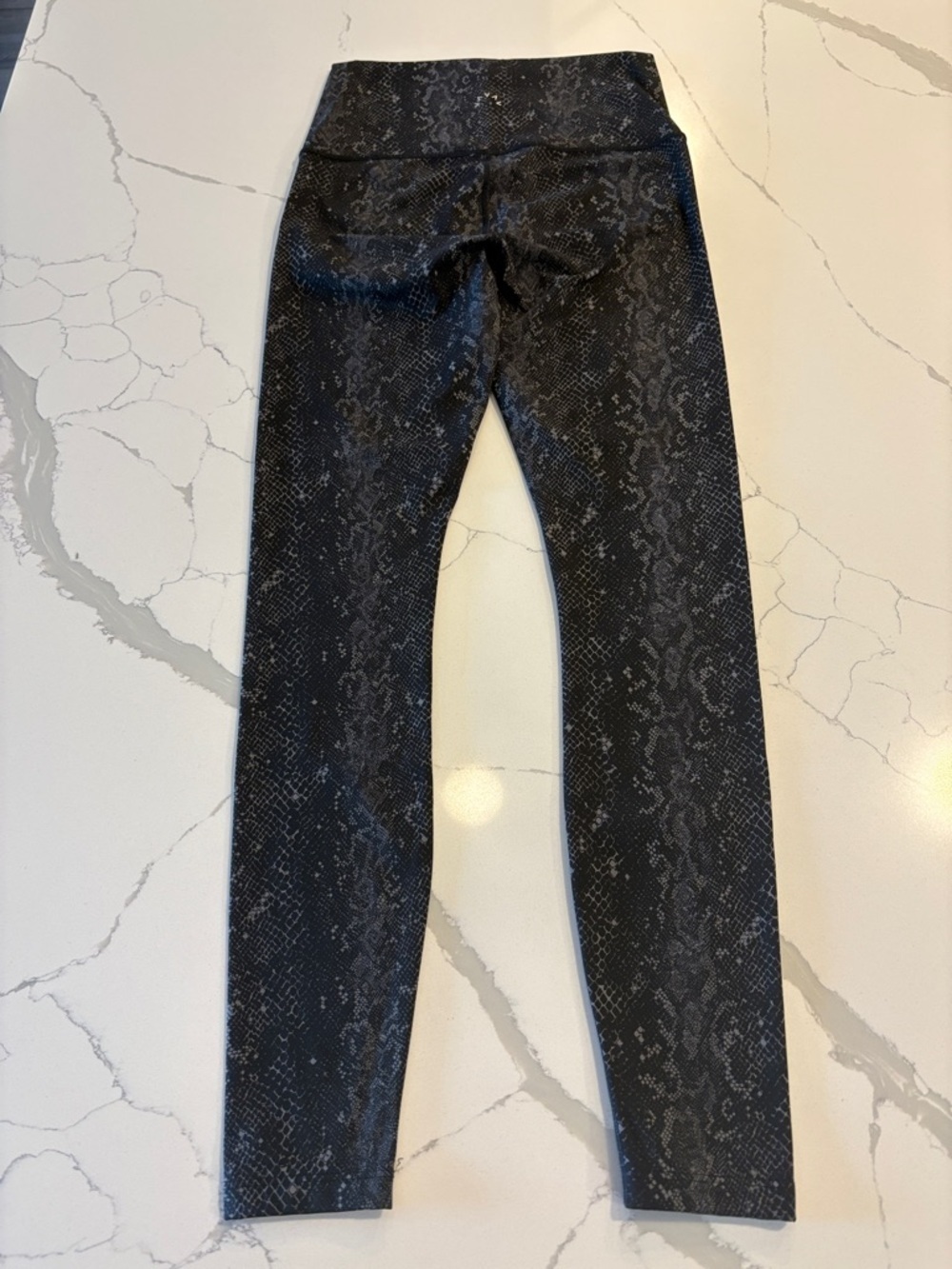Varley Snake-Print High-Waist Leggings ~ XS ~ 28” Inseam - Picture 6 of 9